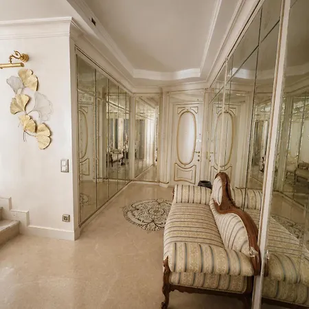 Apartment пентхаус на французском бульваре *